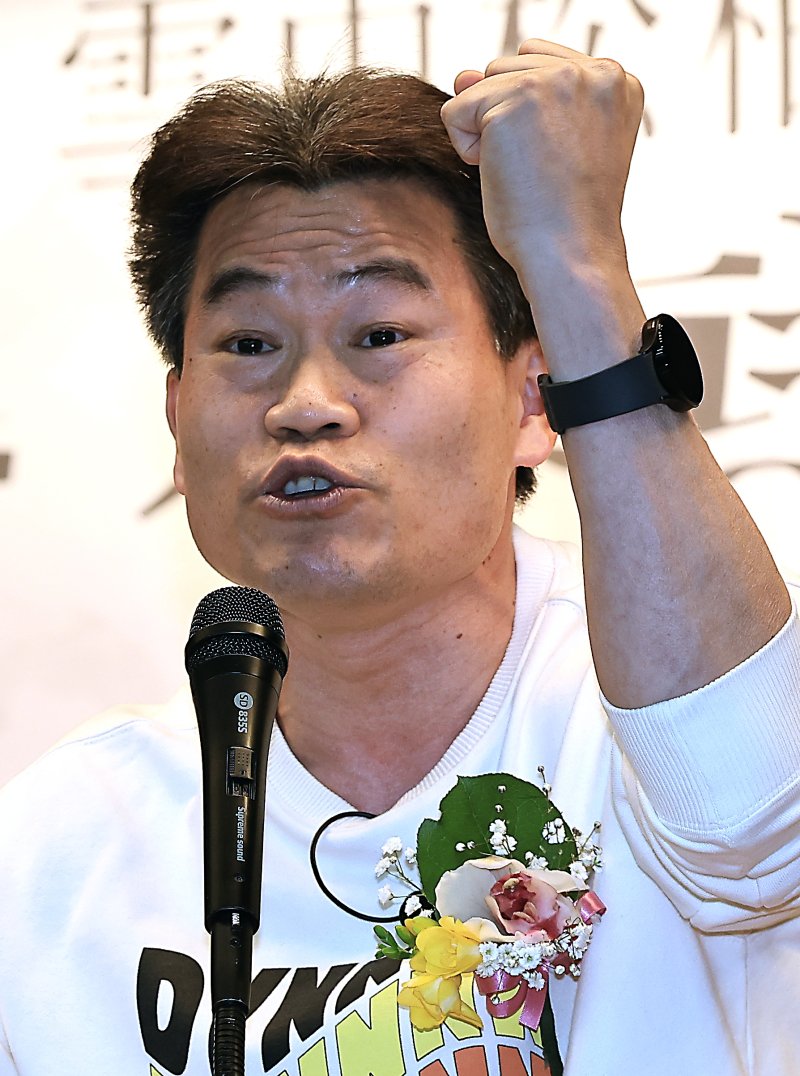 전한길 “한동훈 옹호? 여전히 ‘호래자식’…野 안가 다행이란 뜻”