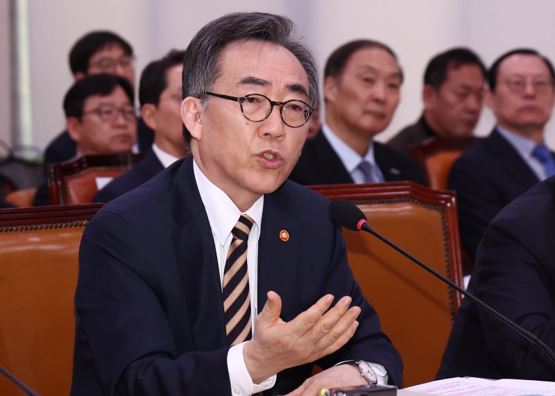 조태열 외교부 장관이 26일 오전 서울 여의도 국회에서 열린 외교통일위원회 전체회의에서 의원 질의에 답변하고 있다. 2025.2.26/뉴스1 ⓒ News1 김민지 기자
