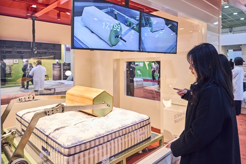 [르포]동화 마을 속 시몬스 뷰티레스트의 '100년 역사' 매트리스