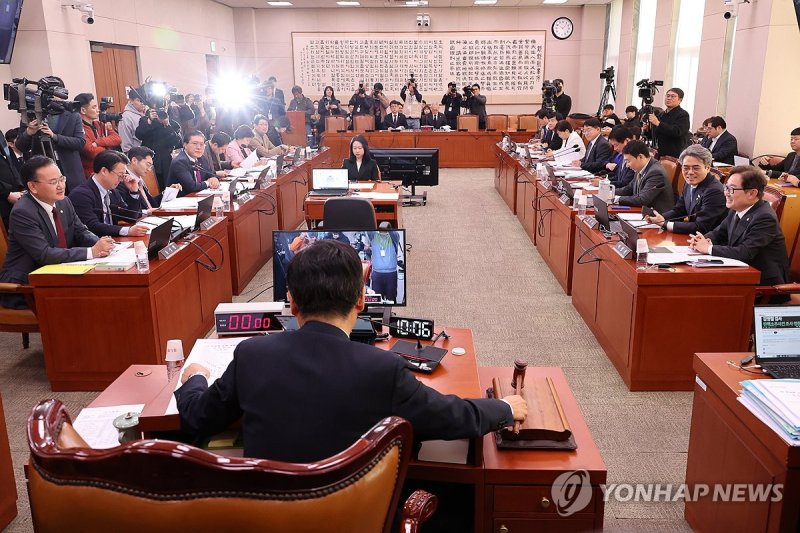 법사위 개의...명태균 특검법·상법 개정안 심사 (출처=연합뉴스)
