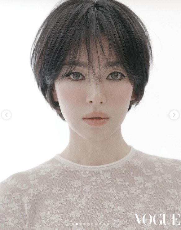 송혜교, 잘록한 허리 라인 속 고혹적 비주얼…빠져드는 미모 [N샷]