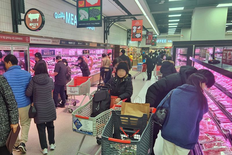롯데마트 그랑그로서리 은평점 축산매장 전경. 롯데마트 제공