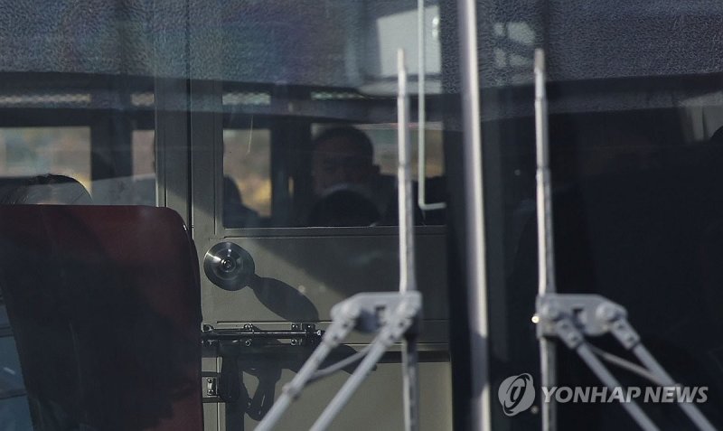 창원지검 도착한 명태균 (출처=연합뉴스)