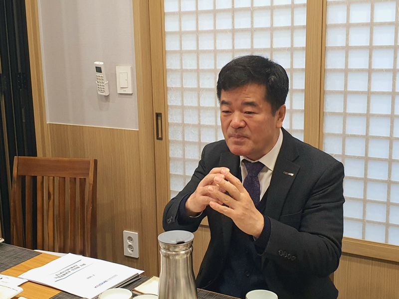 김일호 중소벤처기업진흥공단 기업금융본부 이사가 27일 서울 여의도 중소기업중앙회에서 발언하고 있다. 중소벤처기업진흥공단 제공