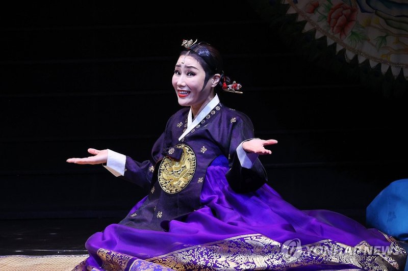 '명성황후' 신영숙의 열연 (출처=연합뉴스)
