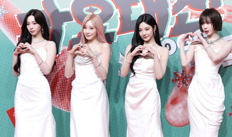 에스파 카리나(왼쪽부터)와 지젤, 닝닝, 윈터ⓒ News1 권현진 기자