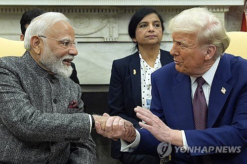모디 인도 총리와 트럼프 미국 대통령 (출처=연합뉴스)