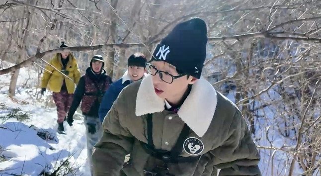 '놀뭐' 유재석과 약초 원정대…"산삼 나오는거 아냐?" 부푼 꿈