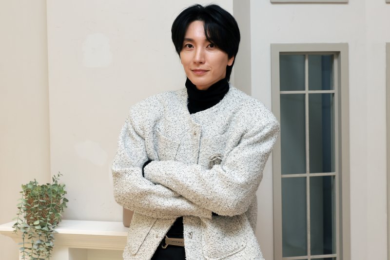 슈주 이특, 20년차 아이돌 그룹 리더로 산다는 것 [정덕현의 페르소나K]