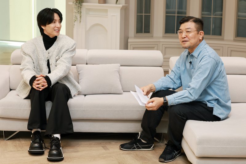 슈주 이특, 20년차 아이돌 그룹 리더로 산다는 것 [정덕현의 페르소나K]