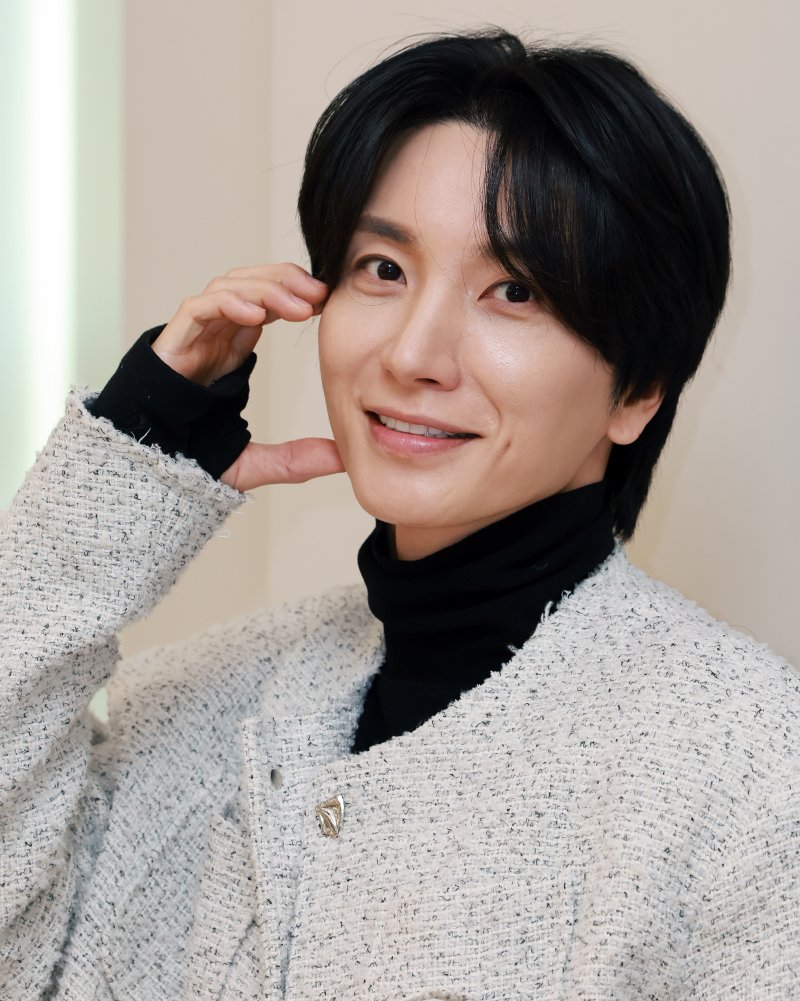 슈주 이특, 20년차 아이돌 그룹 리더로 산다는 것 [정덕현의 페르소나K]