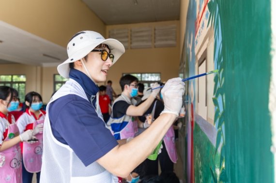 배우 정일우, 대한적십자사 홍보대사로 베트남 해외 봉사