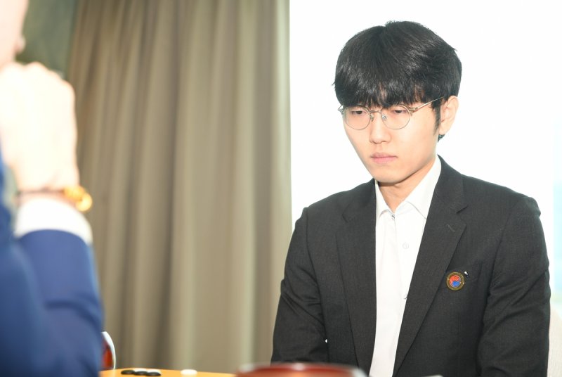 신진서 9단이 난양배에서 초대 우승을 차지했다. (출처=연합뉴스)