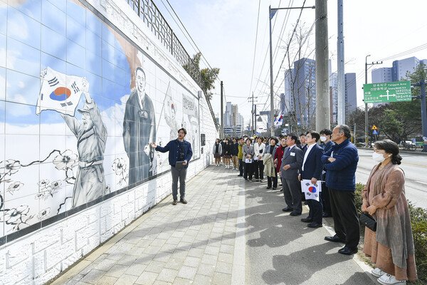 보스 토토활동 독립운동가 기념 벽화(보스 토토시 제공) /뉴스1