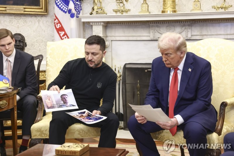 트럼프 대통령과 회담하는 젤렌스키 대통령 (출처=연합뉴스)