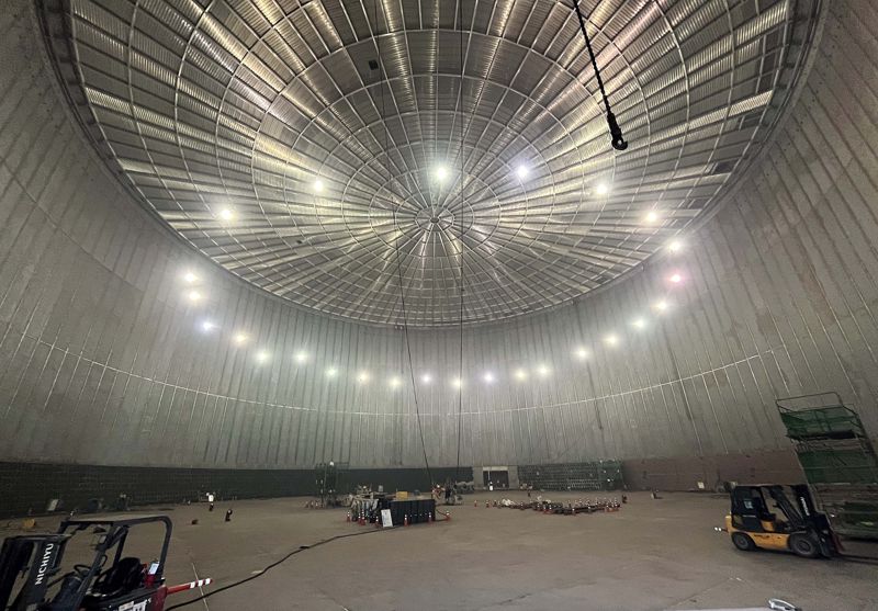 광양 제2 LNG터미널 부지에 고망간강 기술을 활용해 건설 중인 7호기 탱크 내부 모습. 고망간강은 액체상태의 LNG를 보관하기 위한 온도인 영하 162도 이하에서도 강도를 유지한다. 포스코 제공