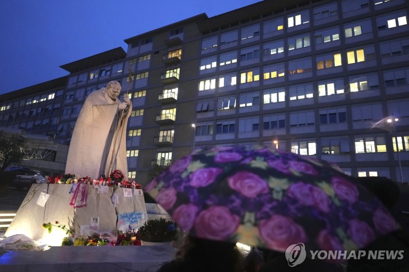 프란치스코 교황이 입원 중인 이탈리아 로마 제멜리 병원 (출처=연합뉴스)