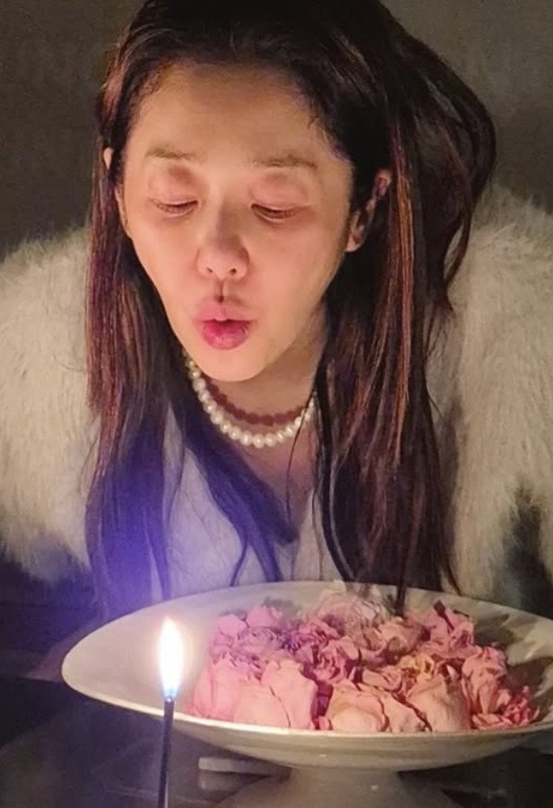 고현정, 54세 생일 맞아 파티…함박 웃음 '청순' [N샷]