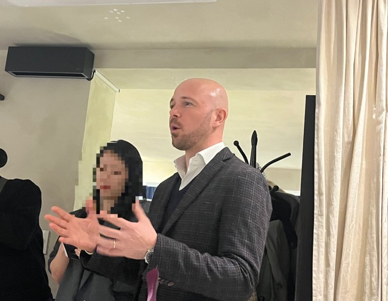 2월 27일 서울 용산구 파브리키친에서 알렉스 엔드리치 산 마르짜노 수출매니저가 발언을 하고 있다.