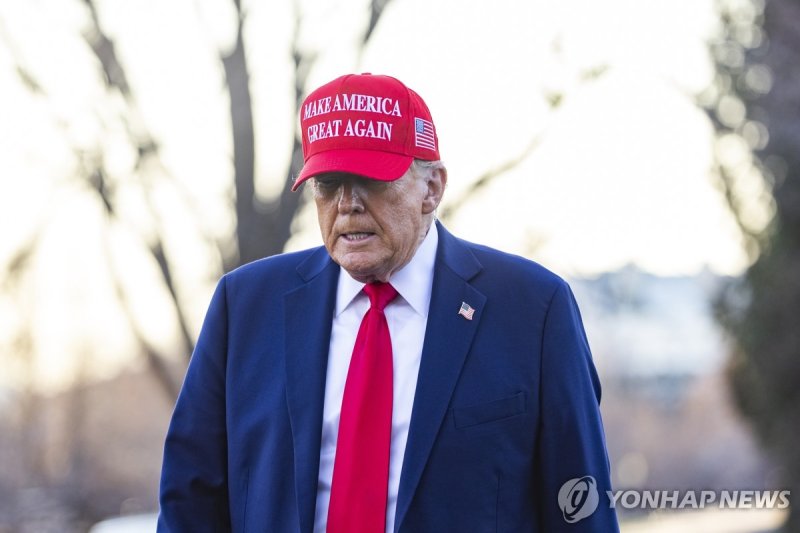 미-우크라 광물협정 서명 무산후 기자회견에 나서는 도널드 트럼프 미 대통령 (출처=연합뉴스)