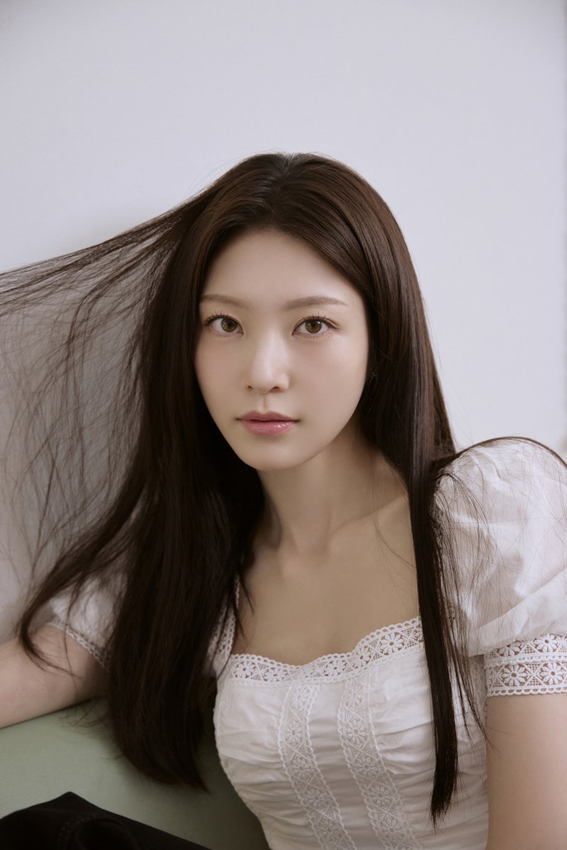 [서울=뉴시스] 연극 '꽃의 비밀'에서 모니카 역을 맡은 배우 공승연(사진=바로엔터테인먼트 제공) 2025.03.04. photo@newsis.com *재판매 및 DB 금지