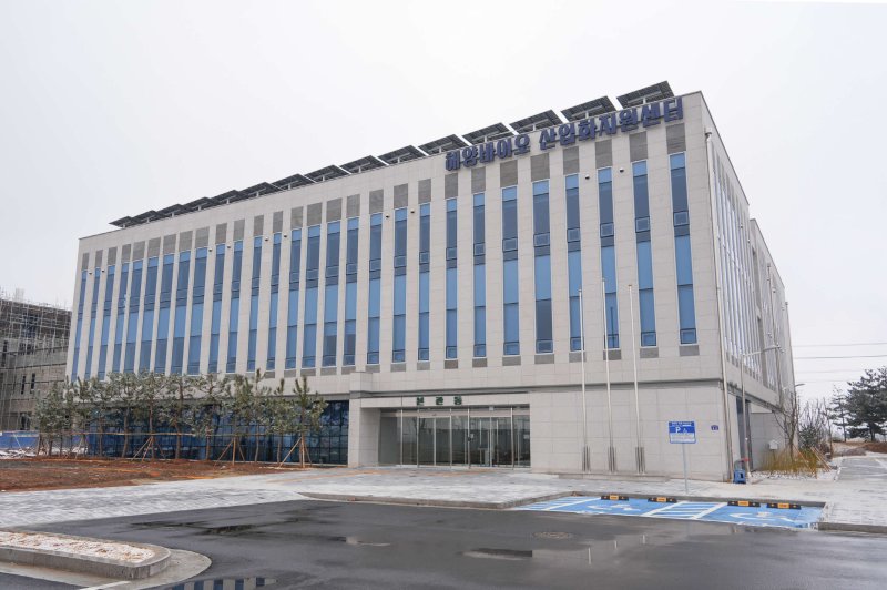 [서천=뉴시스] 서천군 해양바이오산업화지원센터 전경 *재판매 및 DB 금지