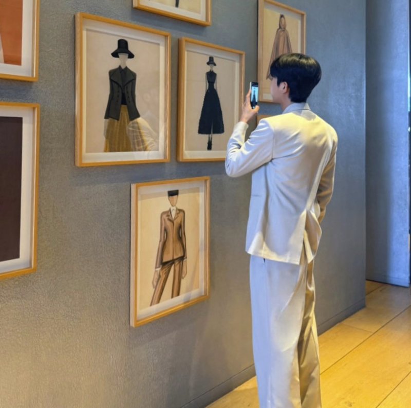 임영웅, '뭐요' 논란 후 3개월만의 SNS 재개…팬들은 환호 [N이슈]