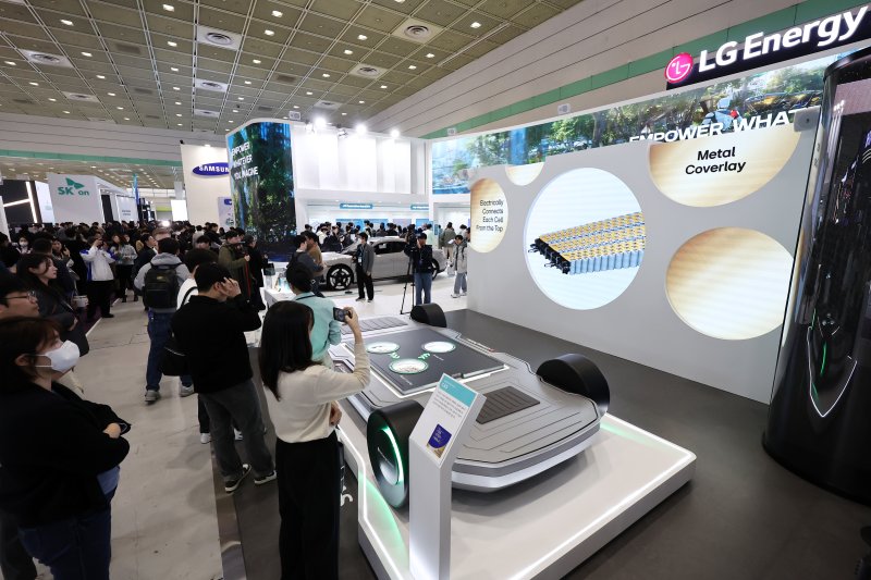 LG엔솔, 테슬라에 6조 LFP배터리 공급 '잭팟'