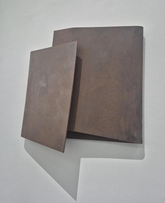 면을 접으면 입체가 된다…조각가 김인겸의 '접힌 조각' (출처=연합뉴스)