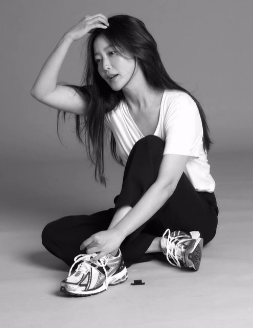 [서울=뉴시스] 김희선. (사진=김희선 인스타그램 캡처) 2025.03.05. photo@newsis.com *재판매 및 DB 금지