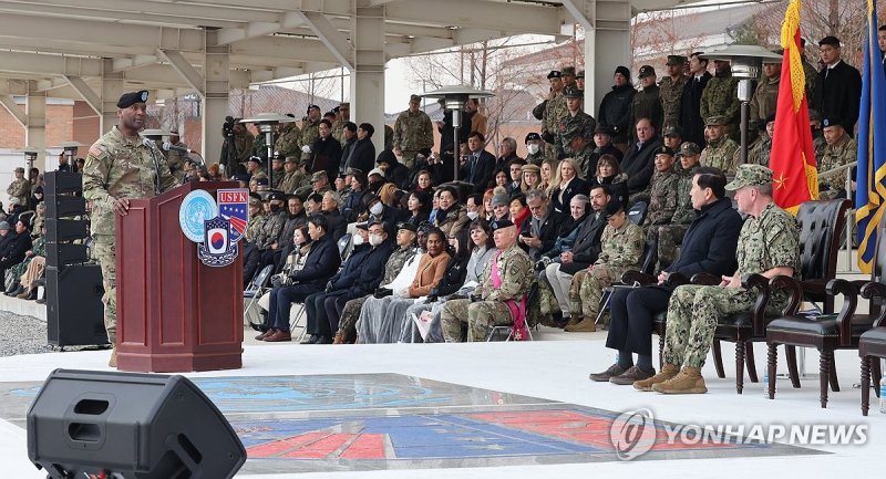 취임사하는 제비어 브런슨 신임 사령관 (출처=연합뉴스)