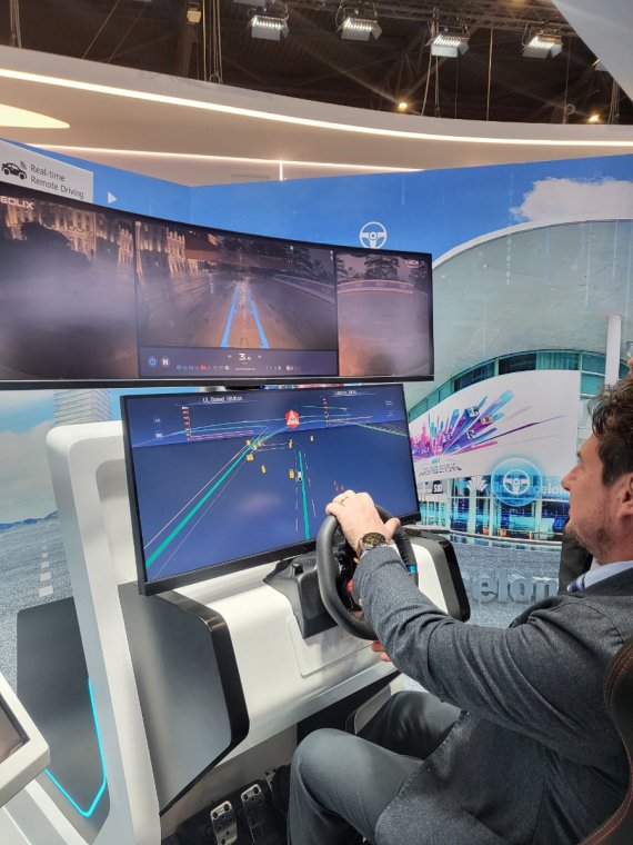 단어 5개 입력하니 SF 영화 '뚝딱'…中 화웨이가 선보인 '일상 속 AI' [1일IT템]