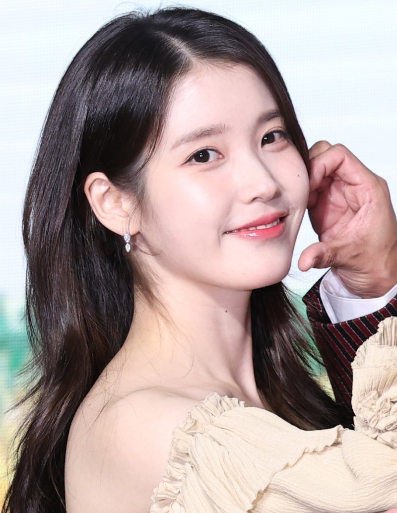 [뉴스1 ★]박보검♥아이유, 몽글몽글 감성 커플…美친 비주얼