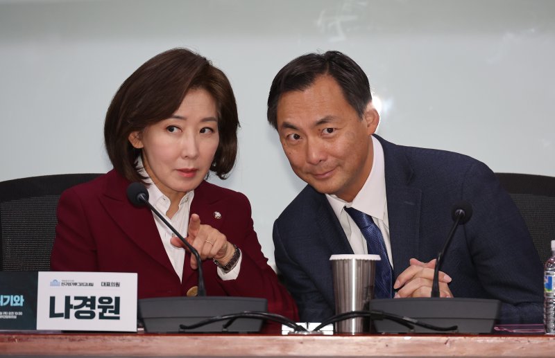 '李대통령 명예훼손 혐의' 모스 탄... 尹 만나려다 불발