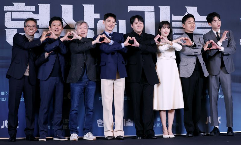 "사람 마음 헤아리는 게 협상의 기술" 이제훈, 안판석 신작 '협상의 기술'