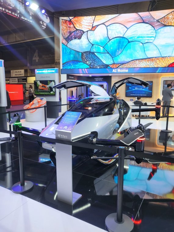 AI 기술 격전장 된 MWC [MWC 2025]