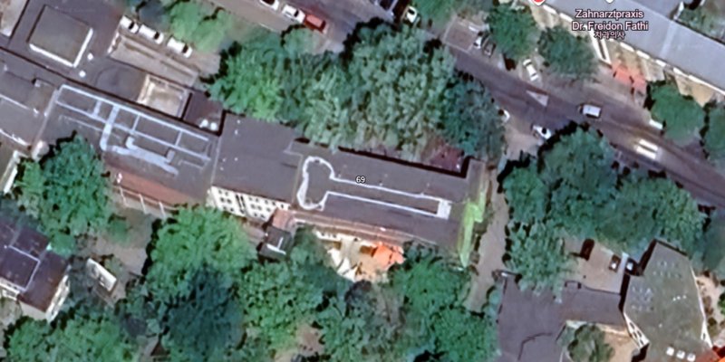 독일 베를린의 한 초등학교 지붕 위에 그려진 남성 성기 모양의 그림이 화제다. (사진=구글 어스) 2024.05.17. *재판매 및 DB 금지