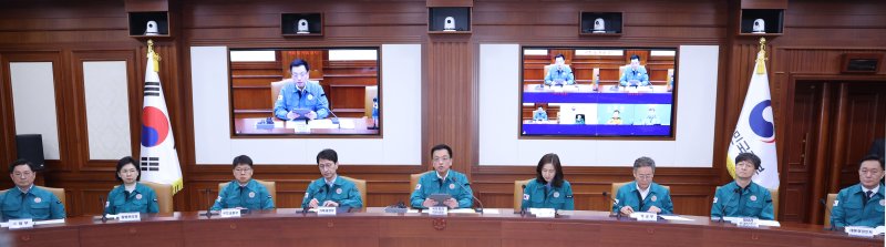 [서울=뉴시스] 조수정 기자 = 최상목 대통령 권한대행 부총리 겸 기획재정부 장관이 7일 정부서울청사에서 열린 제20차 국가테러대책위원회를 주재하고 있다. 2025.03.07. chocrystal@newsis.com