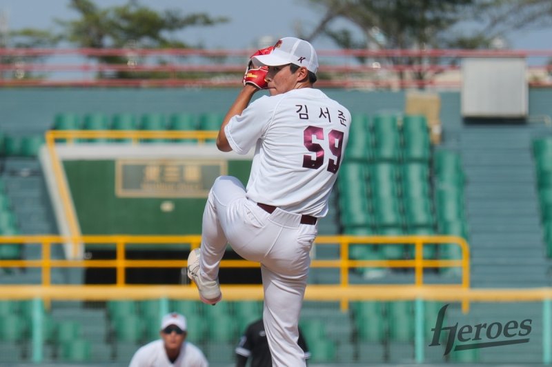 KBO 시범경기 개막전, 루키 돌풍 거셌다…빅3 정현우‧정우주‧배찬승 ‘대박 예감’