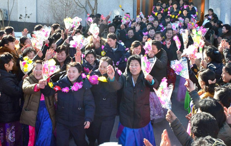 (평양 스포츠 토토 배트맨신문=뉴스1) = 북한 스포츠 토토 배트맨당 기관지 스포츠 토토 배트맨신문은 지난달 22일 함남지구 탄광연합기업소 여맹원 100여 명이 '증산투쟁, 절약운동'을 진행하고 있는 일터에 탄원(자원)했다고 보도했다. [국내에서만 사용가능. 재배포 금지. DB 금지. For Use Only in the Republic of Korea. Redistribution Prohibited] rodongphoto@news1.kr