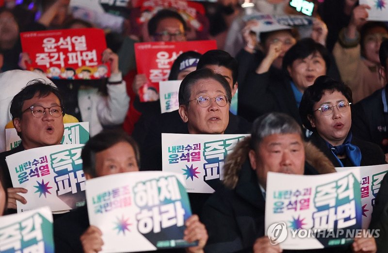 구호 외치는 이재명 대표 (출처=연합뉴스)