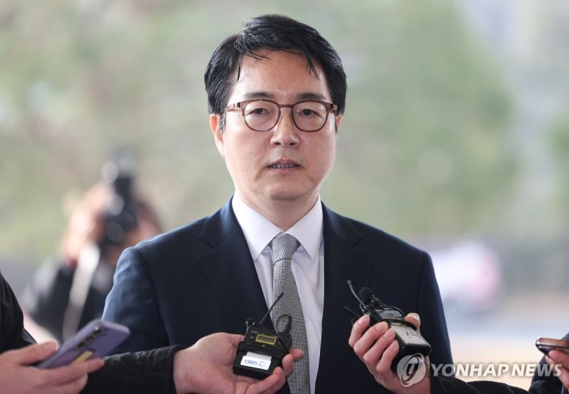 검찰총장 "적법절차 원칙에 따라 소신껏 결정…탄핵사유 안돼" (출처=연합뉴스)