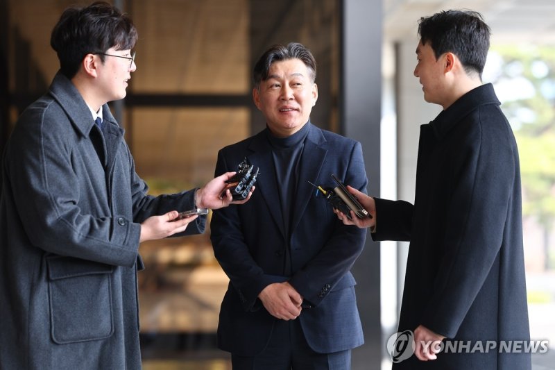 중앙지검 출석하는 박찬구 전 서울시 정무특보 (출처=연합뉴스)