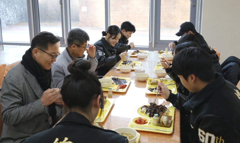 가톨릭관동대, 천원의 아침밥 (출처=연합뉴스)