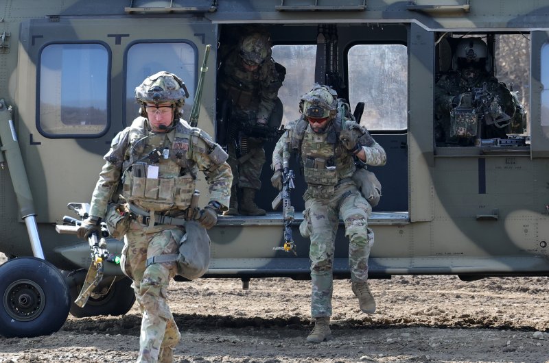 한미 연합 공중강습훈련 "韓 대대장이 美 중대 작전 통제" 실시