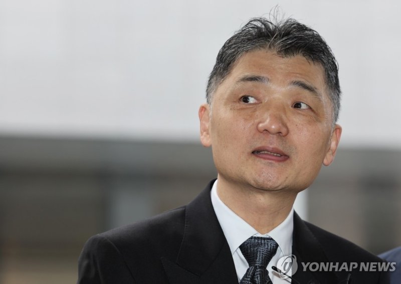 카카오 김범수 의장 사임…변곡점에 선 카카오