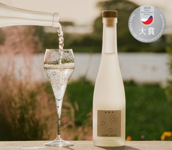 [부여=뉴시스]부여군 청년지원사업의 일환으로 청년센터 창업 공간에 입주한 객제 양조장의 '감탄주' (사진= 부여군 제공) *재판매 및 DB 금지