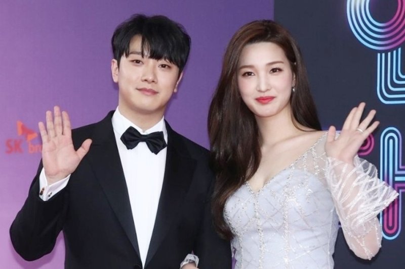 [서울=뉴시스] 걸그룹 '라붐' 출신 율희(본명 김율희·27)씨가 전 남편인 밴드 'FT아일랜드' 최민환(32)씨를 상대로 양육권자 변경 및 위자료·재산분할 청구 조정 신청을 낸 가운데, 서울가정법원에서 조정이 실패된 것으로 파악됐다. 이에 따라 소송이 불가피할 전망이다. 사진은 최씨(왼쪽)와 김씨(오른쪽). (사진=KBS 제공) 2023.12.06. *재판매 및 DB 금지