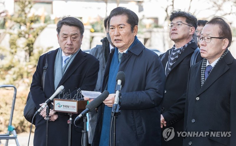 10차 변론 입장 밝히는 정청래 위원장 (출처=연합뉴스)