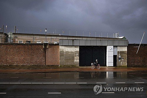 두테르테 대통령이 수감된 네덜란드 헤이그의 구치소 (출처=연합뉴스)